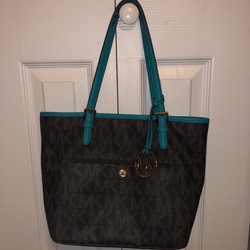 micheal kors jet set travel bag